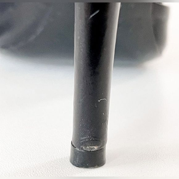 Roger Vivier Black Leather Chips D'orsay Buckle Pumps Size 35.5 - Picture 5 of 14